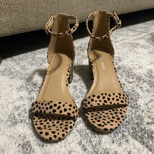 Spotty leopard block heels